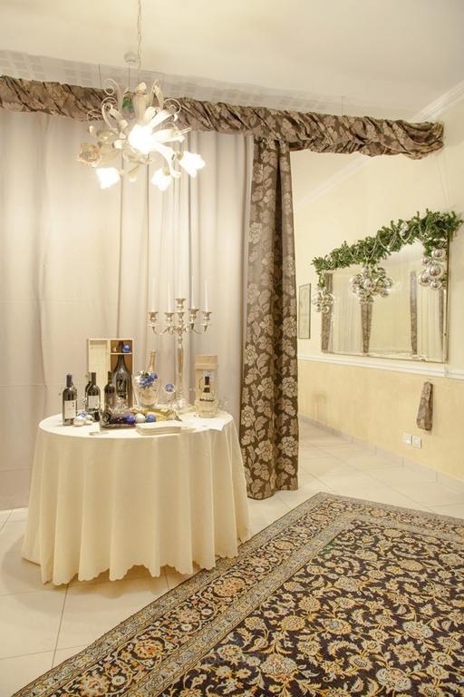 Albergo Roma Borgo Val di Taro Bagian luar foto