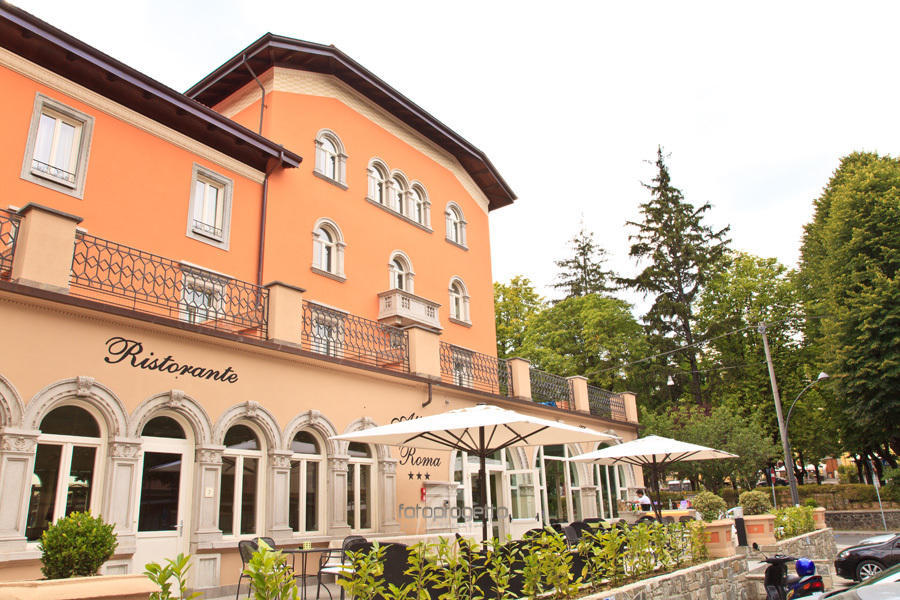 Albergo Roma Borgo Val di Taro Bagian luar foto