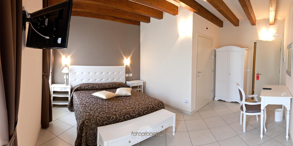 Albergo Roma Borgo Val di Taro Ruang foto
